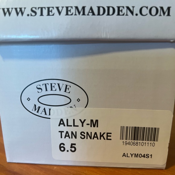 EUC Steve Madden Ally-M Studded Snake Skin Mules - Size 6.5 - Picture 6 of 6